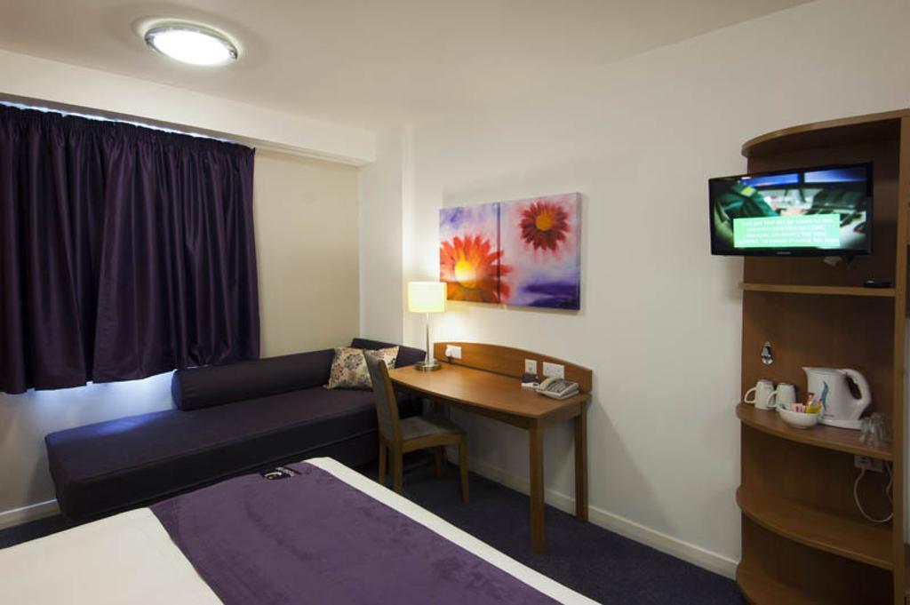 Premier Inn Portishead Buitenkant foto