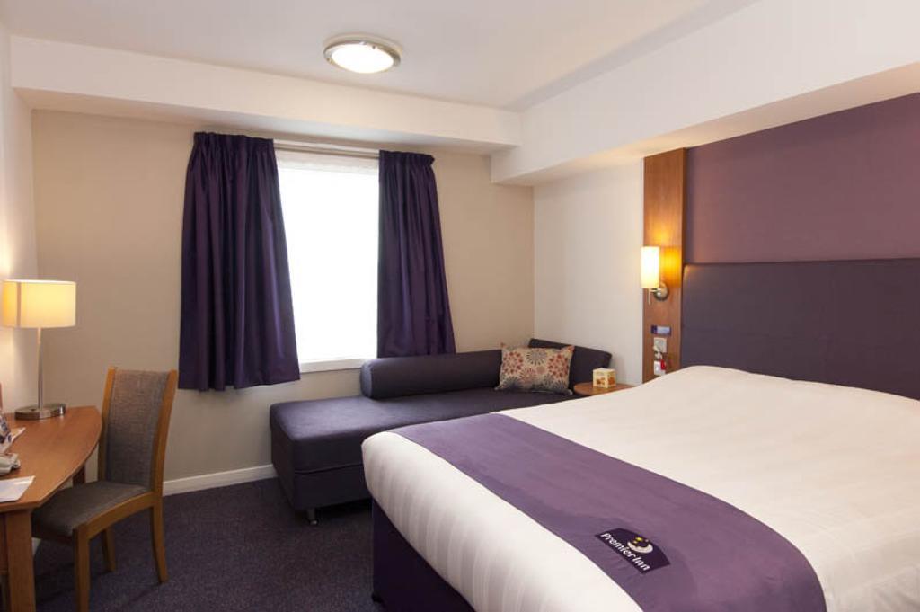 Premier Inn Portishead Buitenkant foto