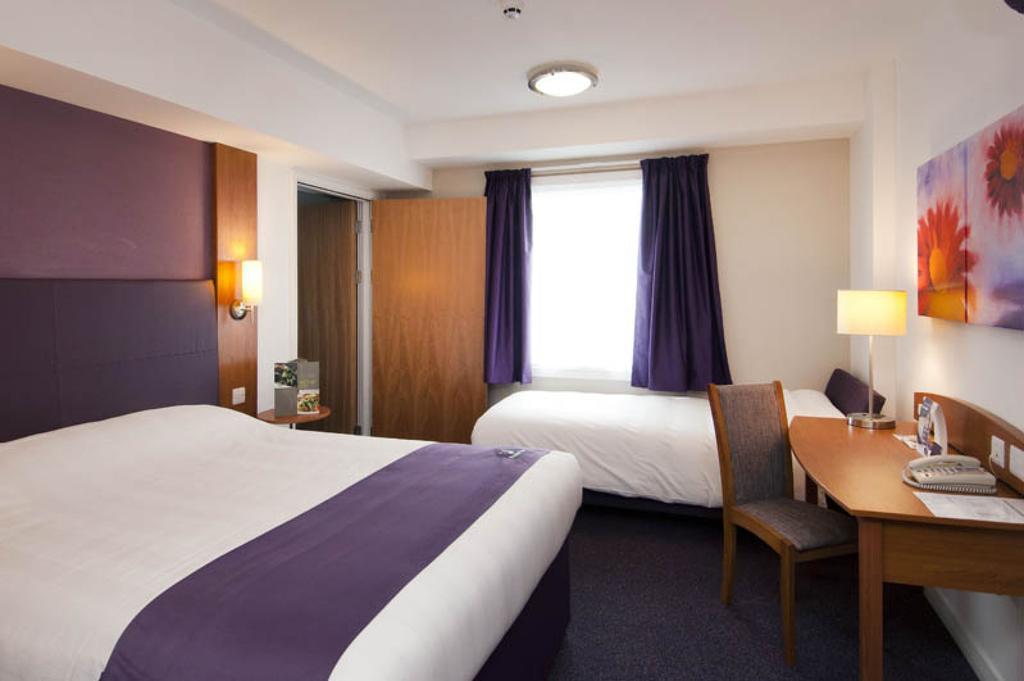Premier Inn Portishead Buitenkant foto