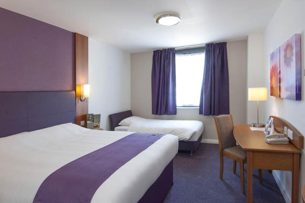 Premier Inn Portishead Buitenkant foto