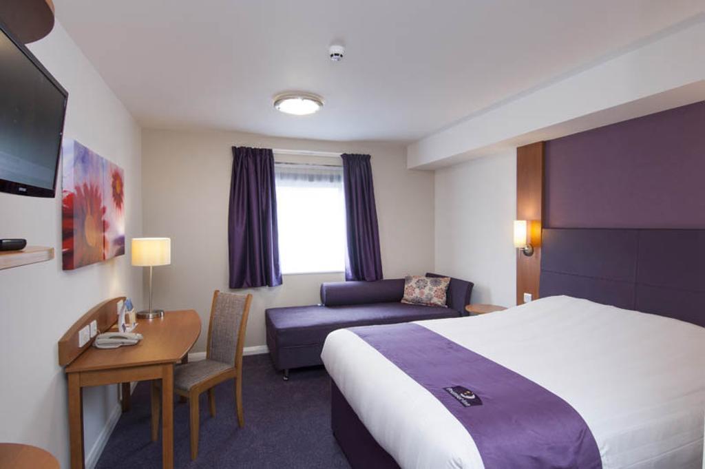 Premier Inn Portishead Buitenkant foto