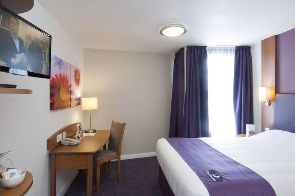 Premier Inn Portishead Buitenkant foto